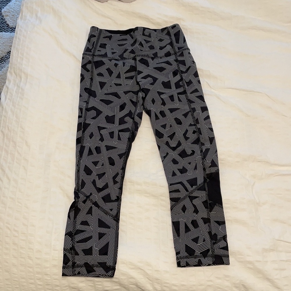 Lululemon Pace Rival HR Crop 22”